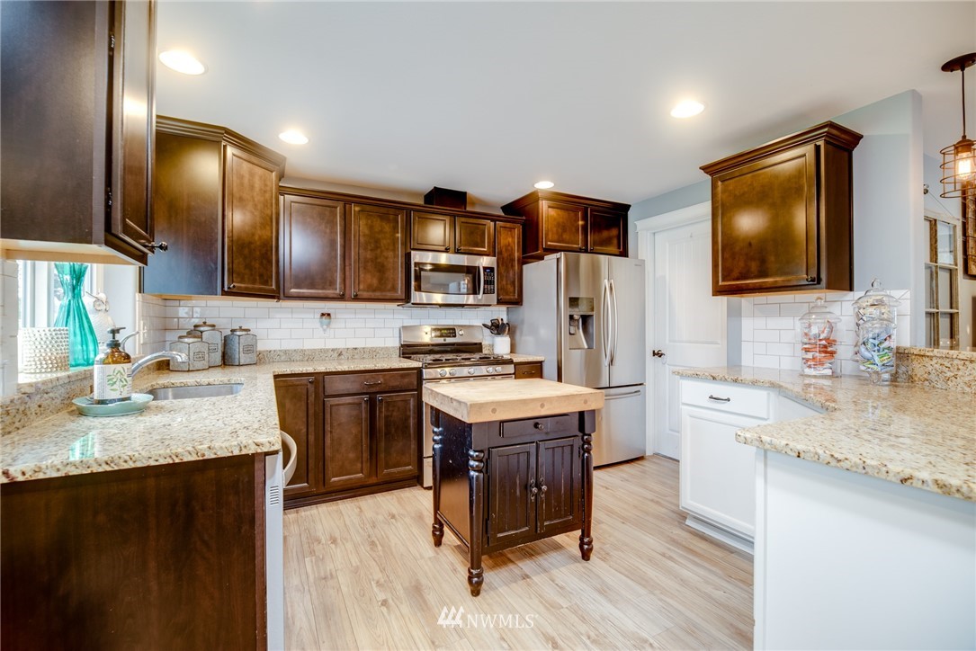 1071 Monte Elma Road Elma, WA 98541 - Photo 11 of 24 Gallery Image 11