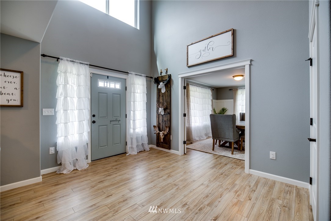 1071 Monte Elma Road Elma, WA 98541 - Photo 5 of 24 Gallery Image 5