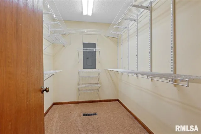 $225,000 | 144 Moorshead Street, Divernon, IL 62530