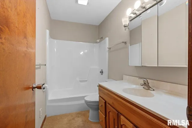 $225,000 | 144 Moorshead Street, Divernon, IL 62530