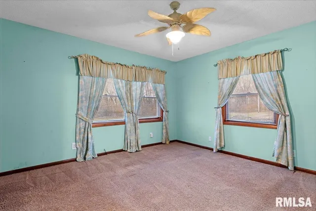 $225,000 | 144 Moorshead Street, Divernon, IL 62530