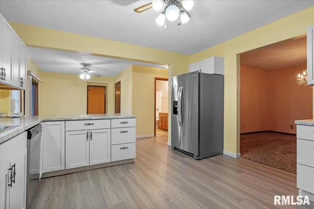 $225,000 | 144 Moorshead Street, Divernon, IL 62530