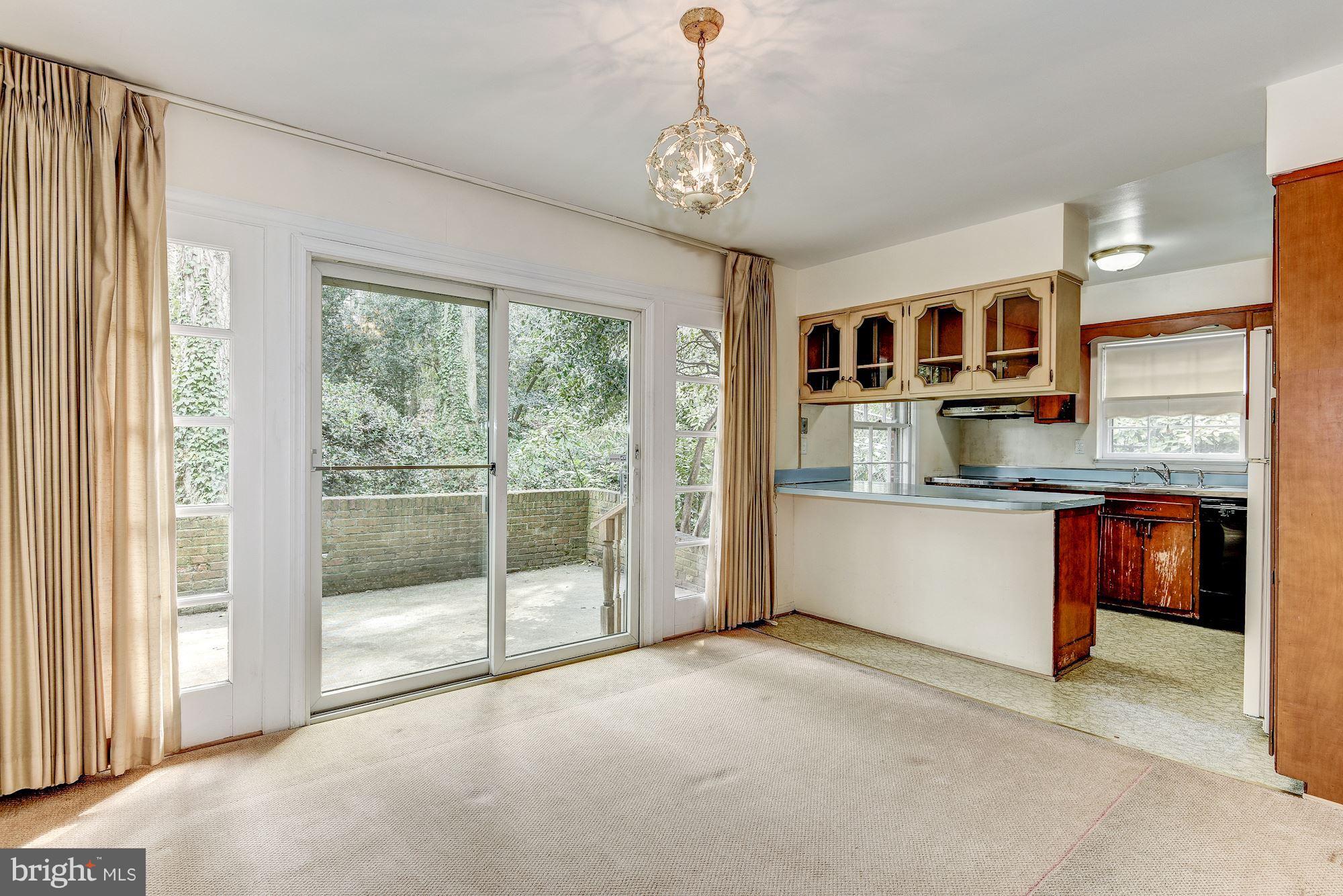 3707 Cameron Mills Road Alexandria, VA 22305 - Photo 6 of 30 Dining Room