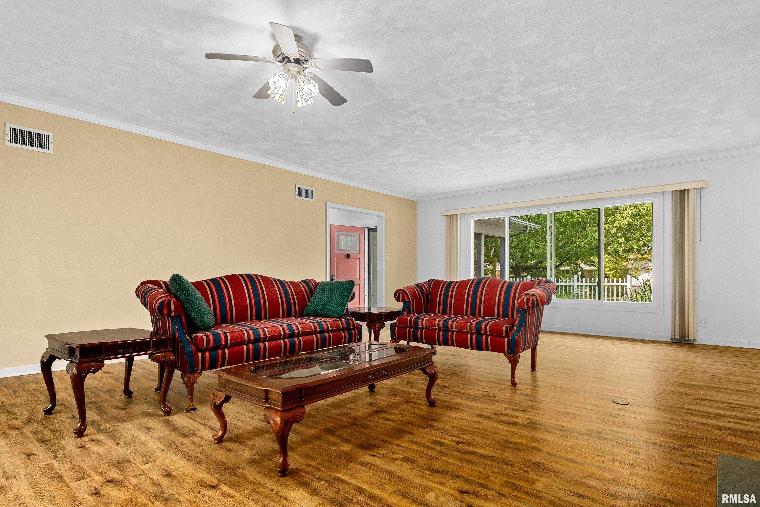 622 Washington Street Pekin, IL 61554 - Photo 16 of 49