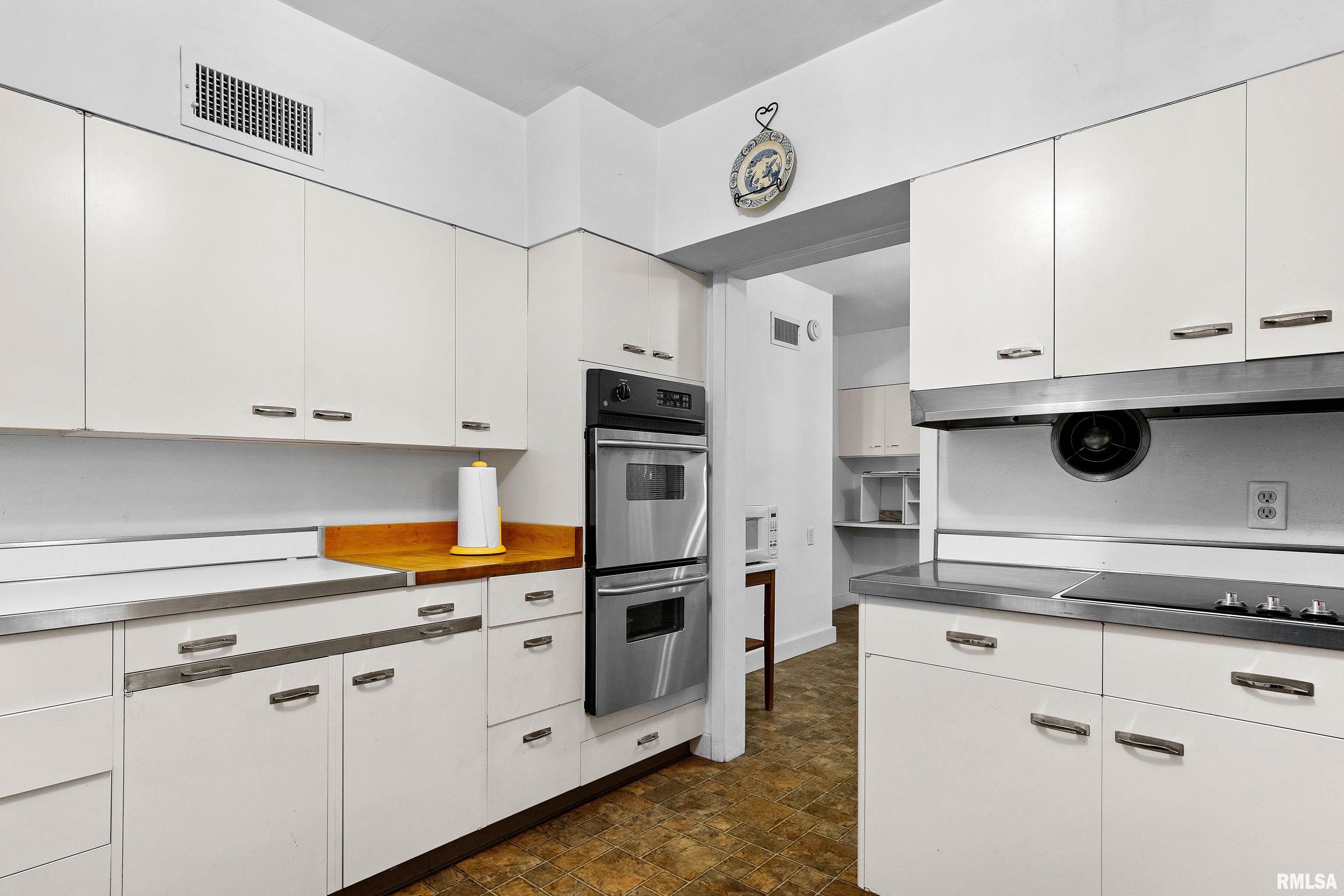 622 Washington Street Pekin, IL 61554 - Photo 23 of 49