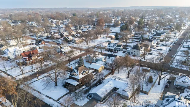 $291,500 | 622 Washington Street, Pekin, IL 61554