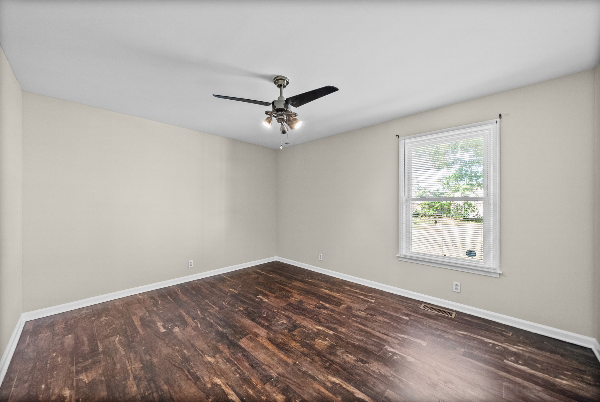 409 Carter Road Clarksville, TN 37042 - Photo 21 of 38 Gallery Image 21