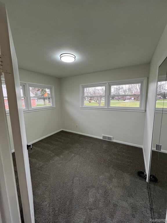 25561 South River Road Harrison Township, MI 48045 - Photo 14 of 31