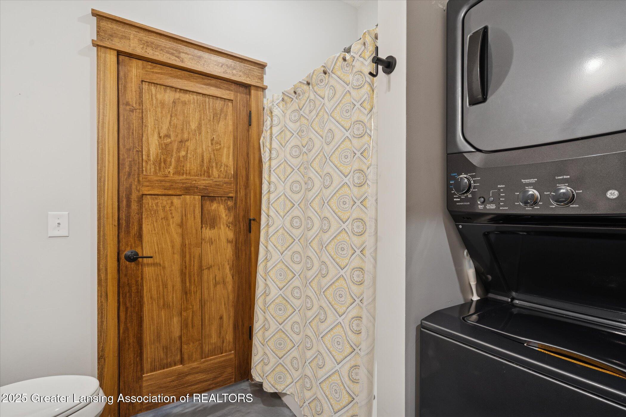 6706 East Price Road St. Johns, MI 48879 - Photo 27 of 50 28-6706-E-Price-Rd-WindowStill-Photograp