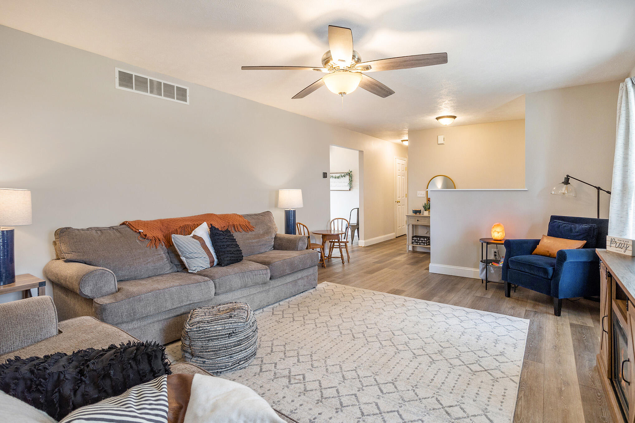 7672 Keyes Rd, Bellevue, MI 49021-4