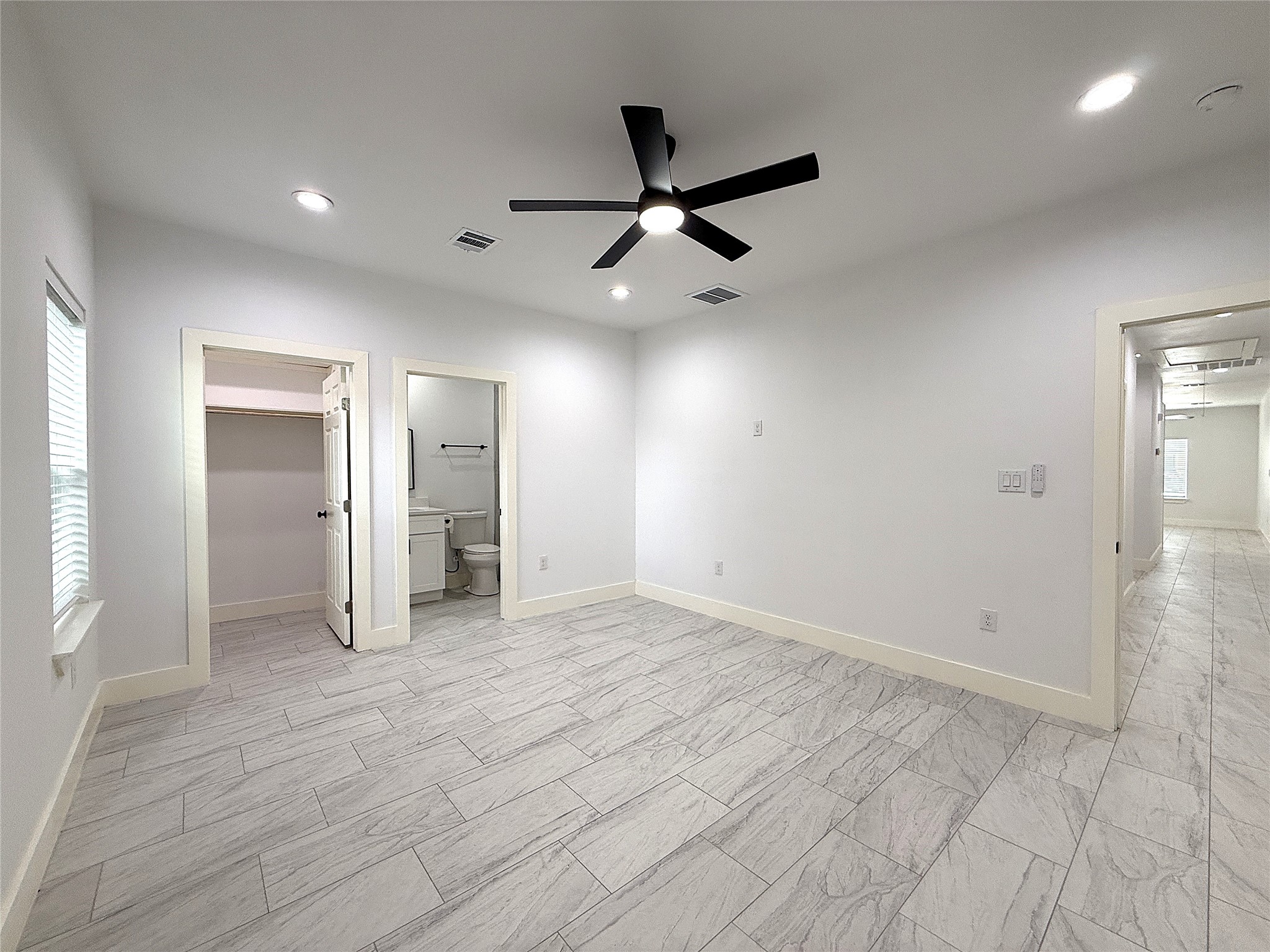 6708 Conley Street, Unit A Houston, TX 77021 - Photo 14 of 24 Primary bedroom