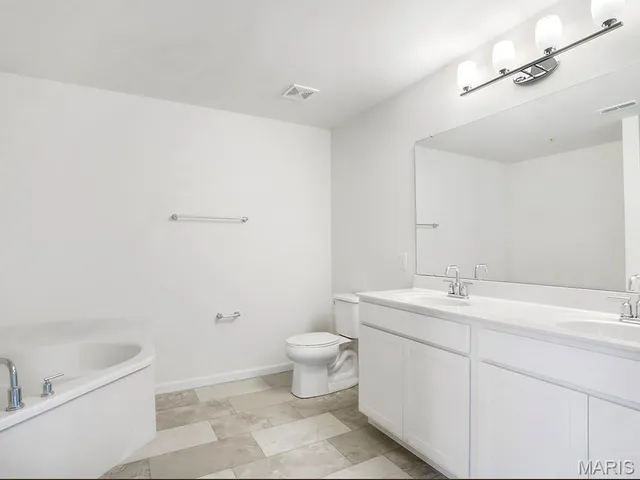 $481,956 | 223 Windmill View Drive, Wentzville, MO 63385