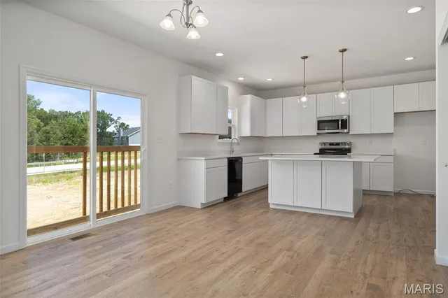 $481,956 | 223 Windmill View Drive, Wentzville, MO 63385