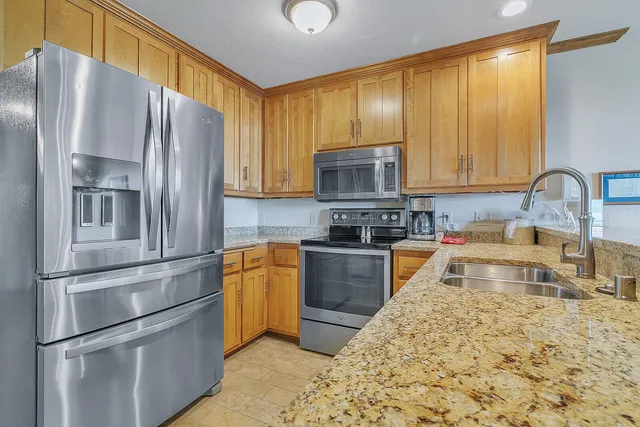 $700,000 | 101 Osthoff Avenue, Unit 452, Elkhart Lake, WI 53020