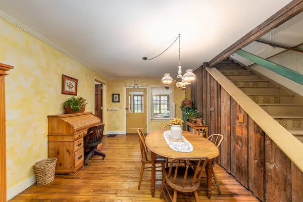 $399,500 | 8425 Parshallville Road, Fenton, MI 48430