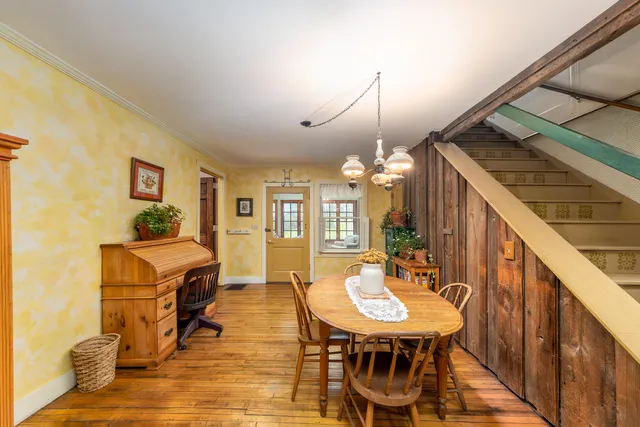 $399,500 | 8425 Parshallville Road, Fenton, MI 48430