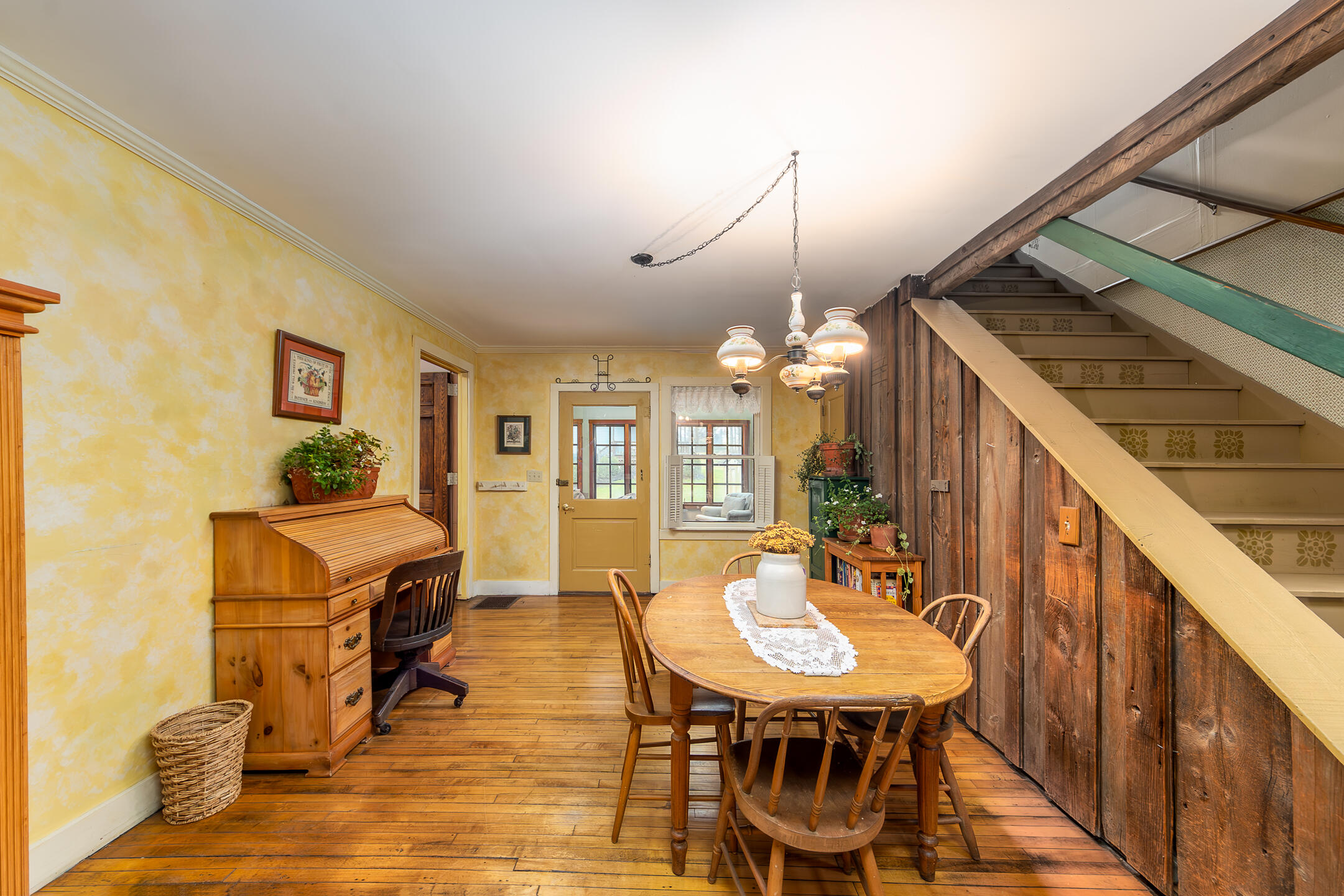 8425 Parshallville Road Fenton, MI 48430 - Photo 13 of 49 The BENEFIT of this Parshallville Histor