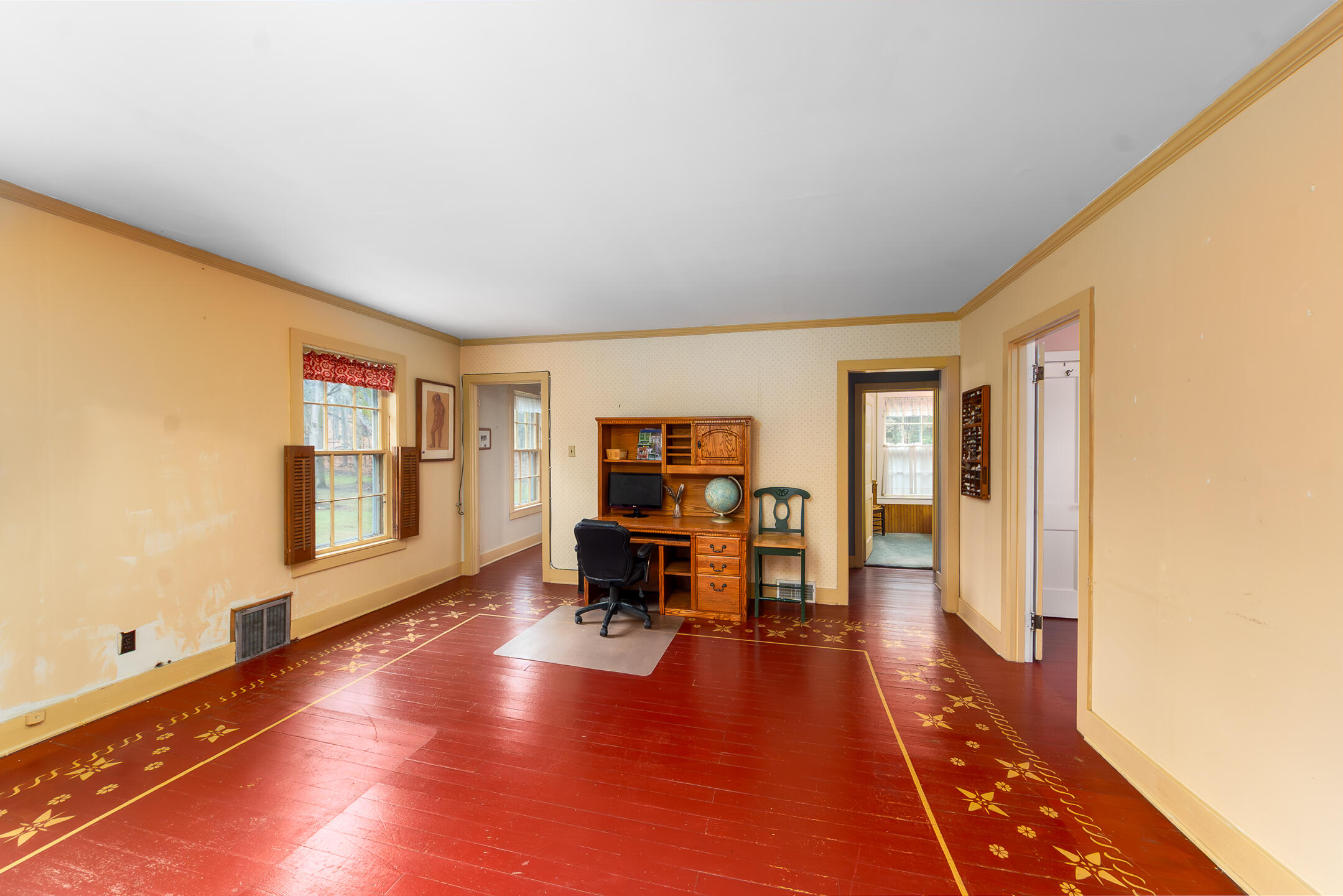 8425 Parshallville Road Fenton, MI 48430 - Photo 19 of 49 The BENEFIT of this Parshallville Histor