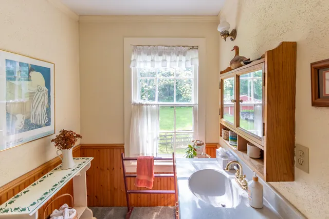 $399,500 | 8425 Parshallville Road, Fenton, MI 48430