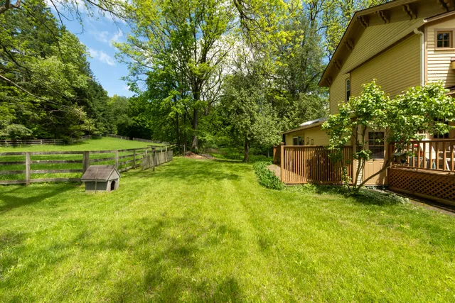 $399,500 | 8425 Parshallville Road, Fenton, MI 48430