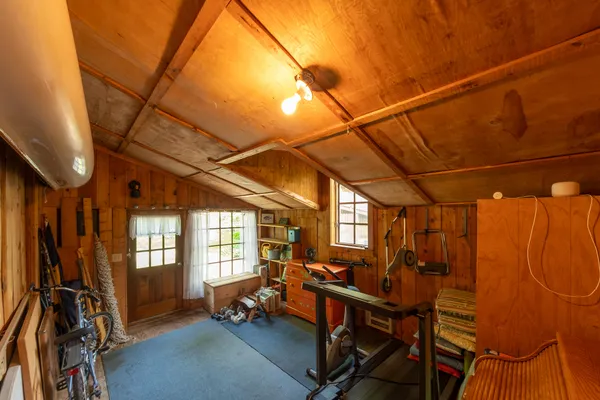 $399,500 | 8425 Parshallville Road, Fenton, MI 48430