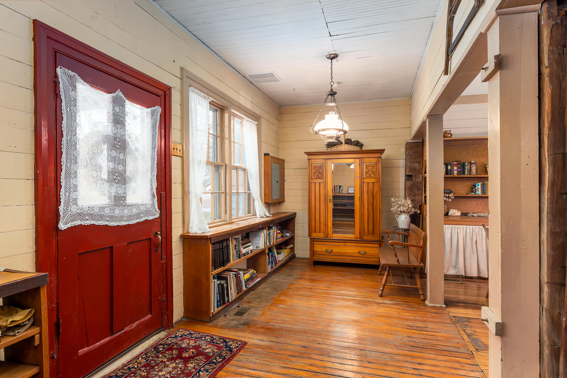 8425 Parshallville Road Fenton, MI 48430 - Photo 4 of 49 The BENEFIT of this Parshallville Histor