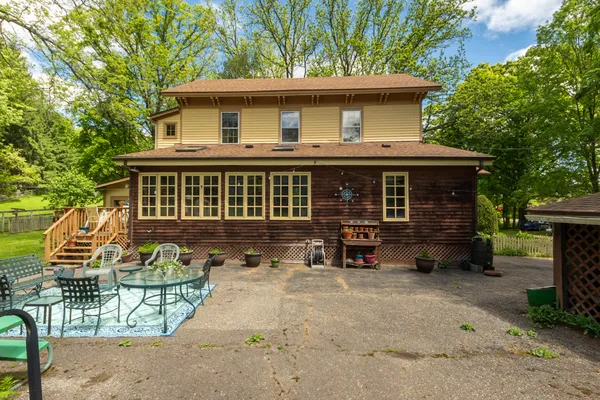 $399,500 | 8425 Parshallville Road, Fenton, MI 48430