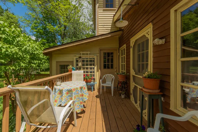 $399,500 | 8425 Parshallville Road, Fenton, MI 48430