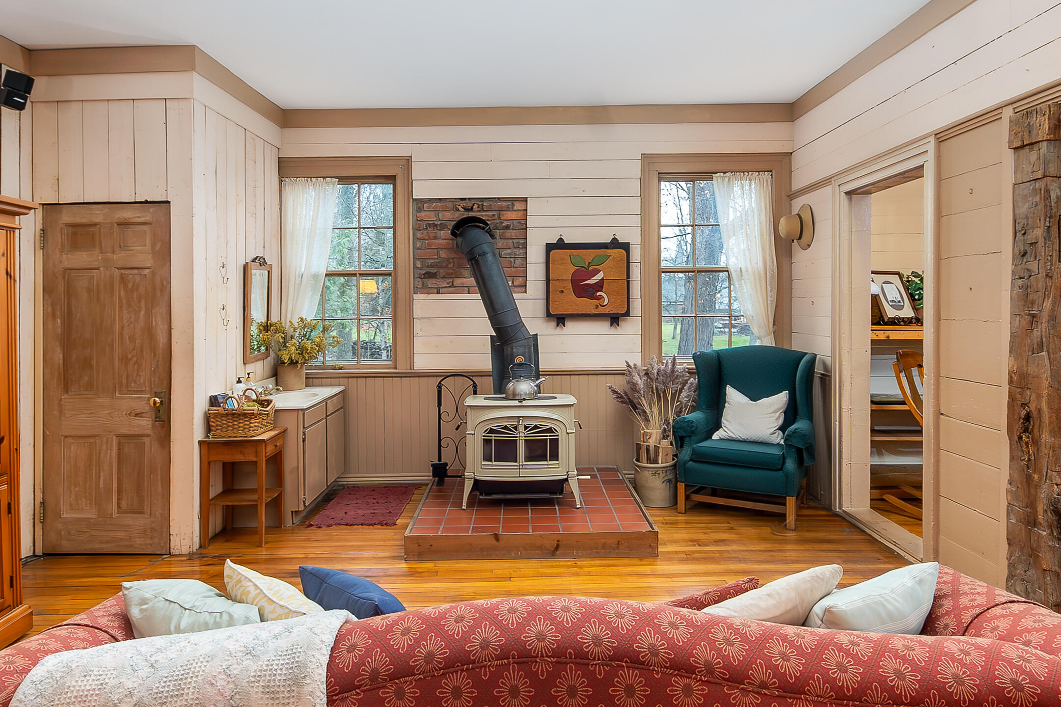 8425 Parshallville Road Fenton, MI 48430 - Photo 7 of 49 The BENEFIT of this Parshallville Histor