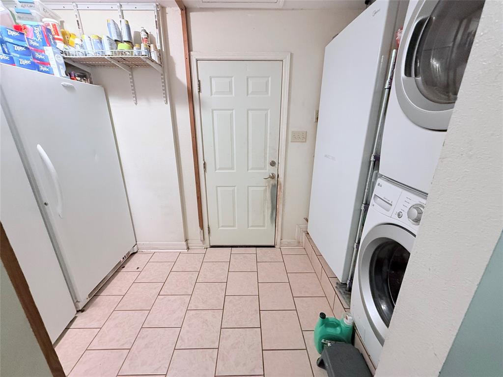 561 Wells Road Haughton, LA 71037 - Photo 18 of 21 a view of a washer and dryer in a utility room