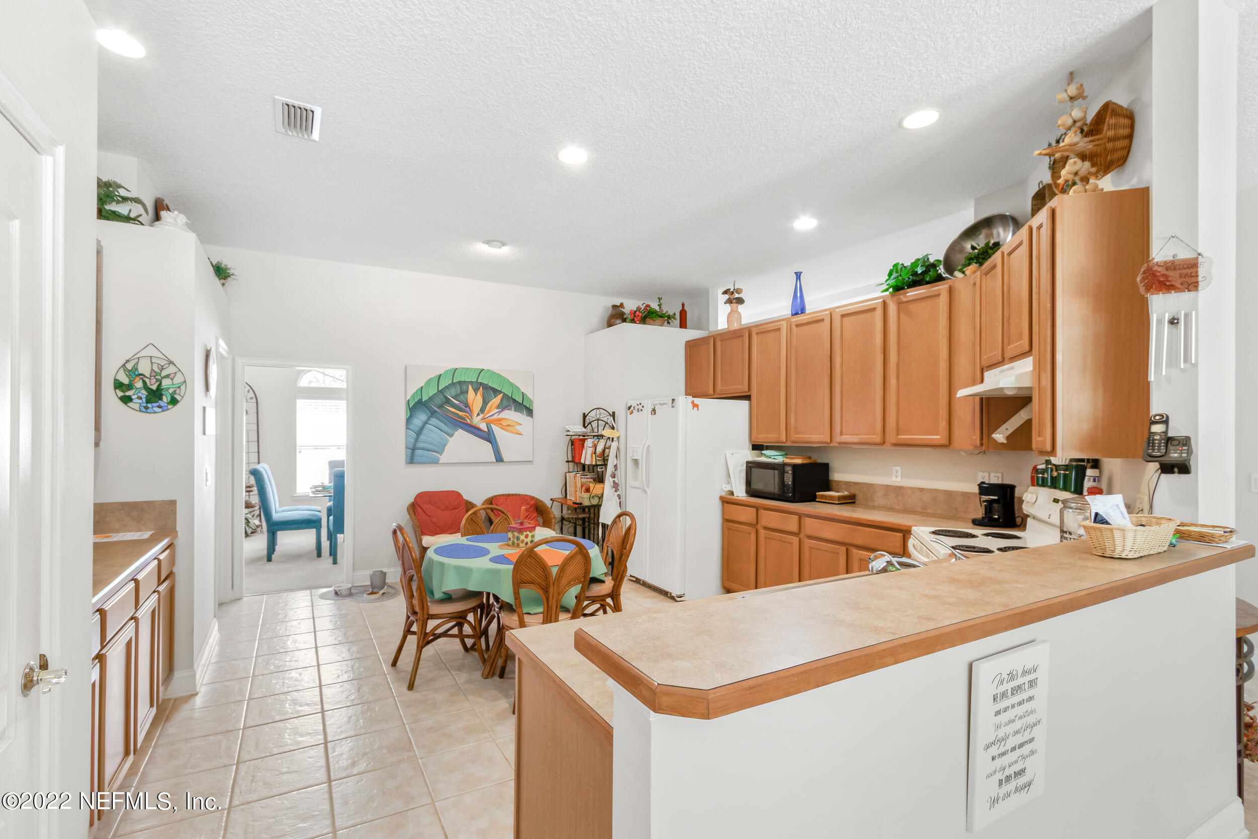 1304 Paradise Pond Road St. Augustine, FL 32092 - Photo 20 of 48 a very nice looking kitchen with a large window