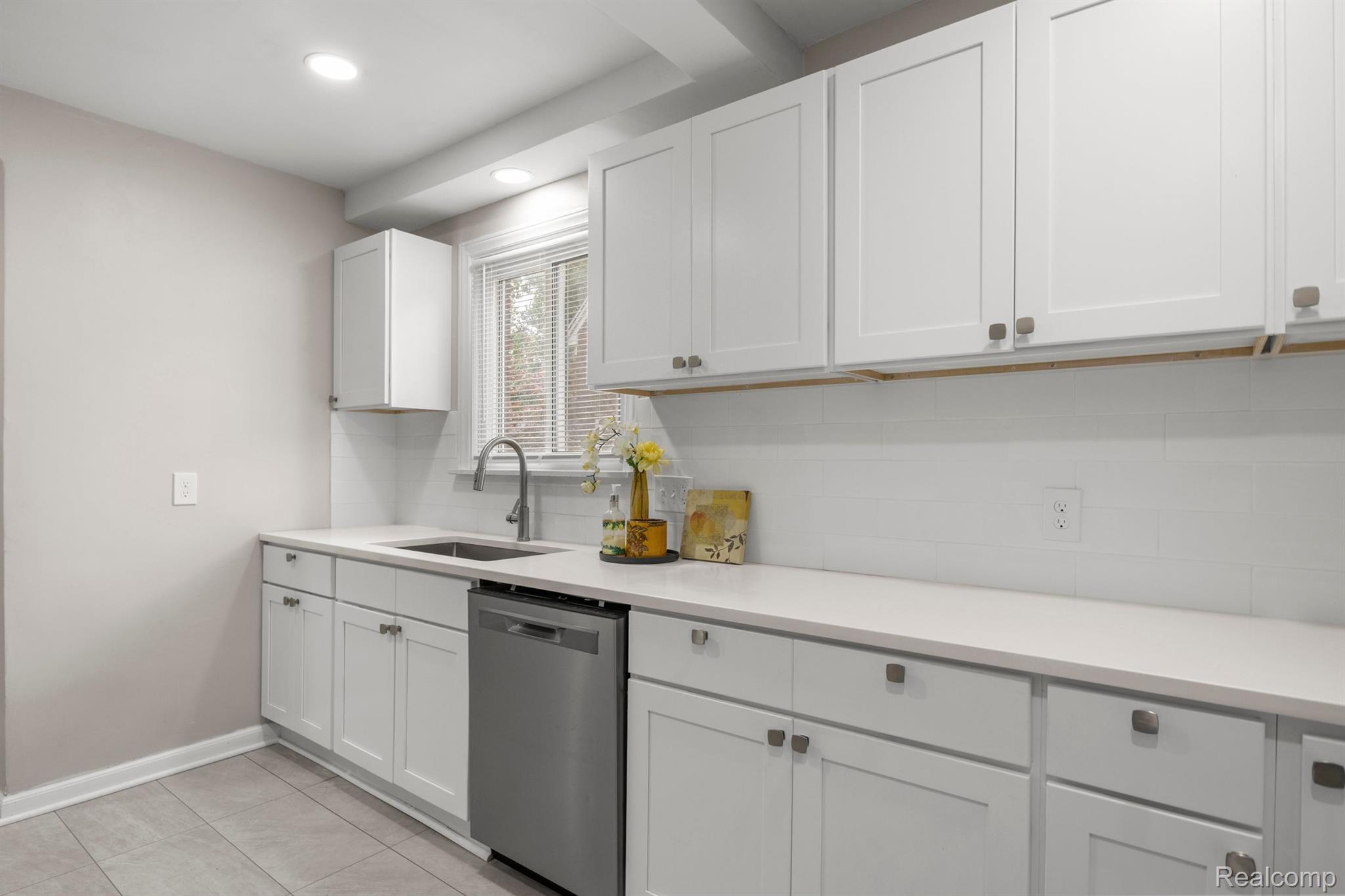 14629 Greenview Road Detroit, MI 48223 - Photo 18 of 36 Gallery Image 18