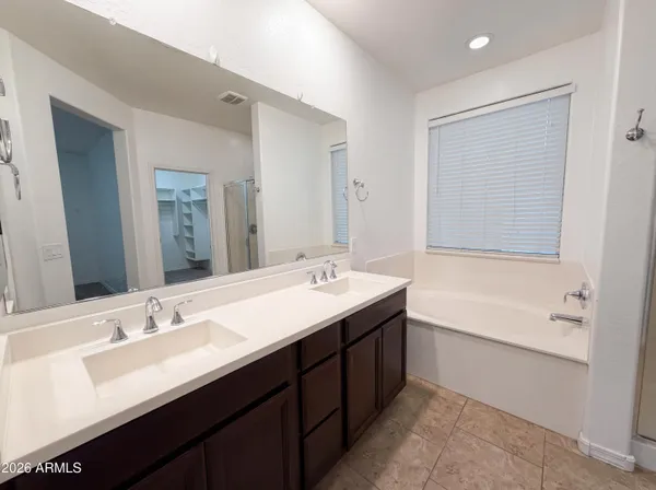 $575,000 | 112 East Bernie Lane, Gilbert, AZ 85295