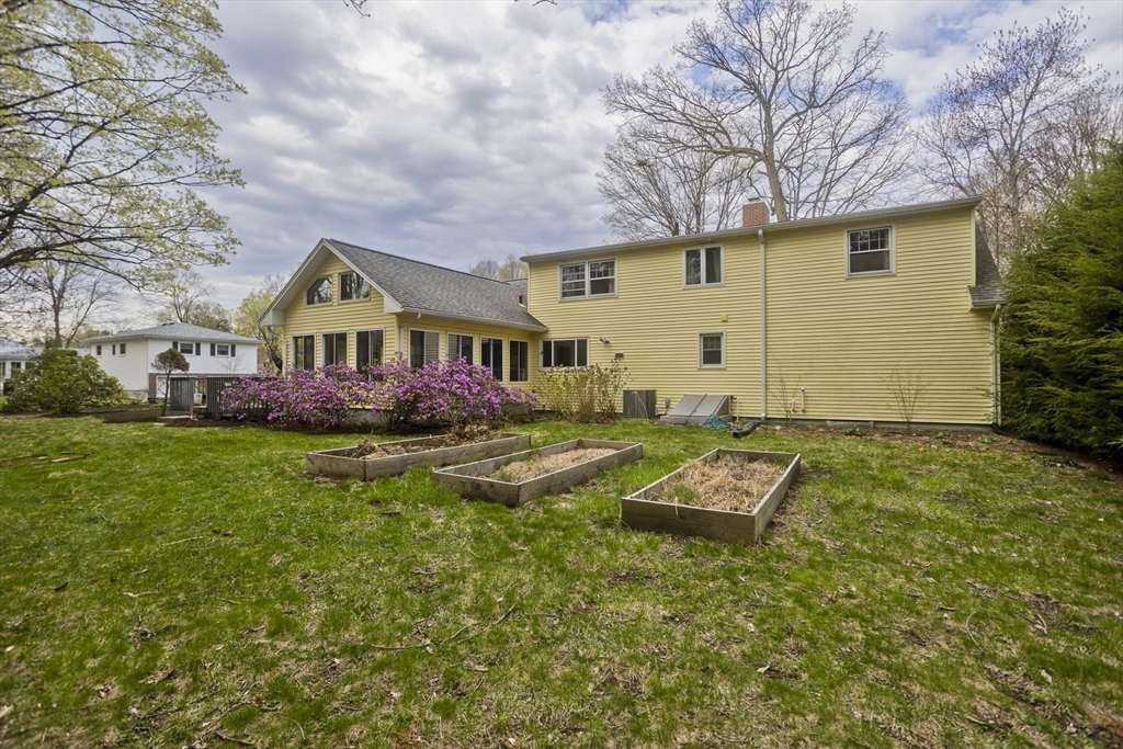 58 Longfellow Road Holyoke, MA 01040 - Photo 6 of 39 a front view of house with yard and green space