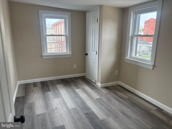 $2,300 | 14 West Avenue, Unit E, Woodstown, NJ 08098