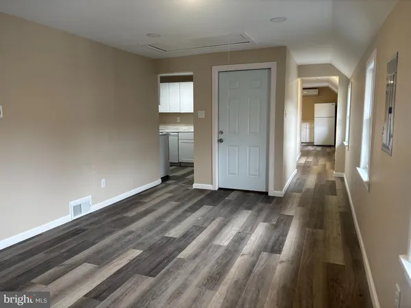 $2,300 | 14 West Avenue, Unit E, Woodstown, NJ 08098