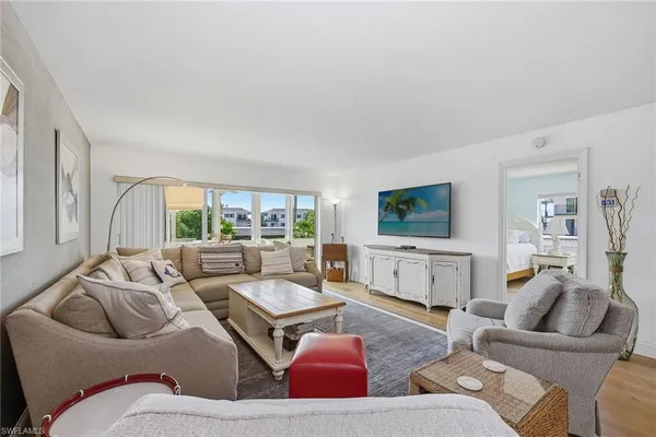 $815,000 | 3410 Gulf Shore Boulevard North, Unit 203, Naples, FL 34103