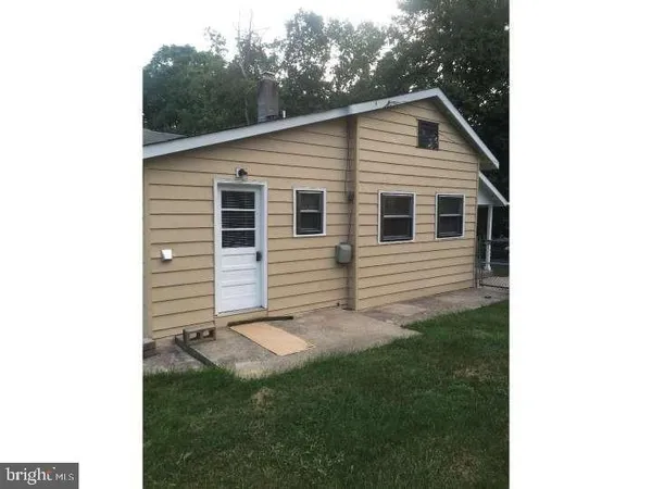 $1,650 | 2074 Oakford Avenue, Feasterville-Trevose, PA 19053