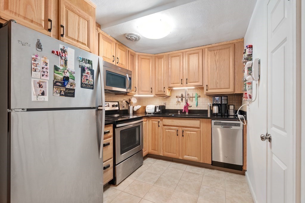 8 Riverside Street, Unit G2 Watertown, MA 02472 - Photo 3 of 16 Gallery Image 3