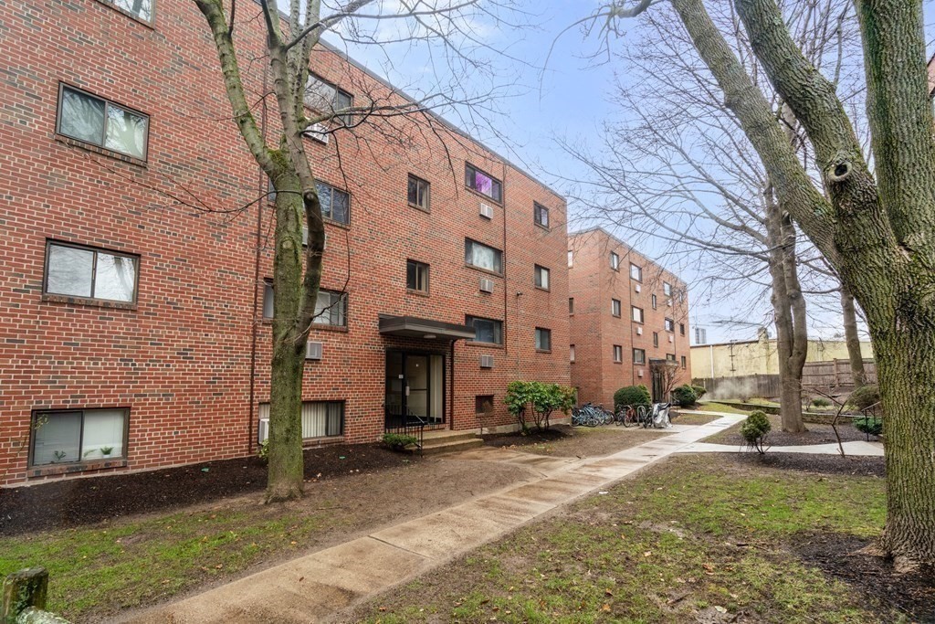 8 Riverside Street, Unit G2 Watertown, MA 02472 - Photo 10 of 16 Gallery Image 10