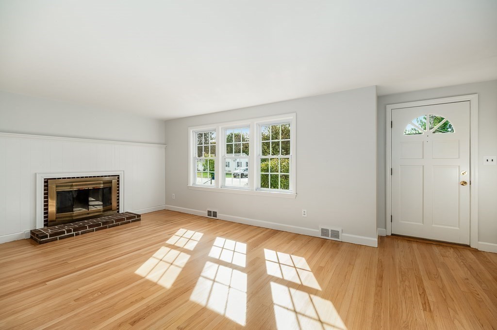 12 Mildred Road Danvers, MA 01923 - Photo 4 of 30 Gallery Image 4