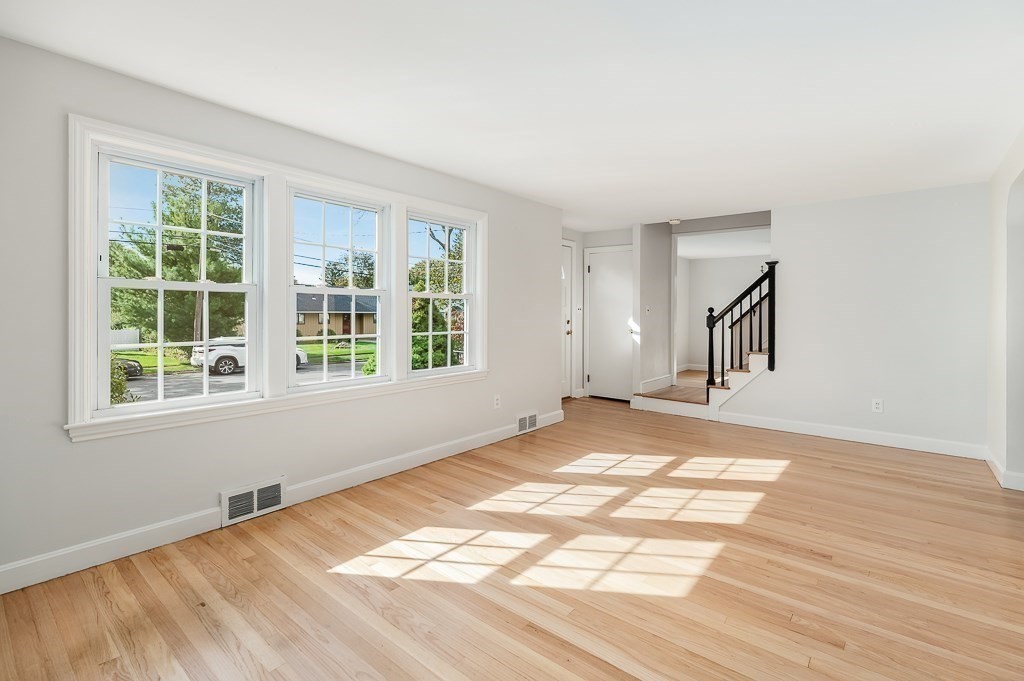 12 Mildred Road Danvers, MA 01923 - Photo 6 of 30 Gallery Image 6