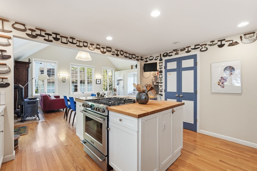 10 Dana Street Amherst, MA 01002 - Photo 12 of 40