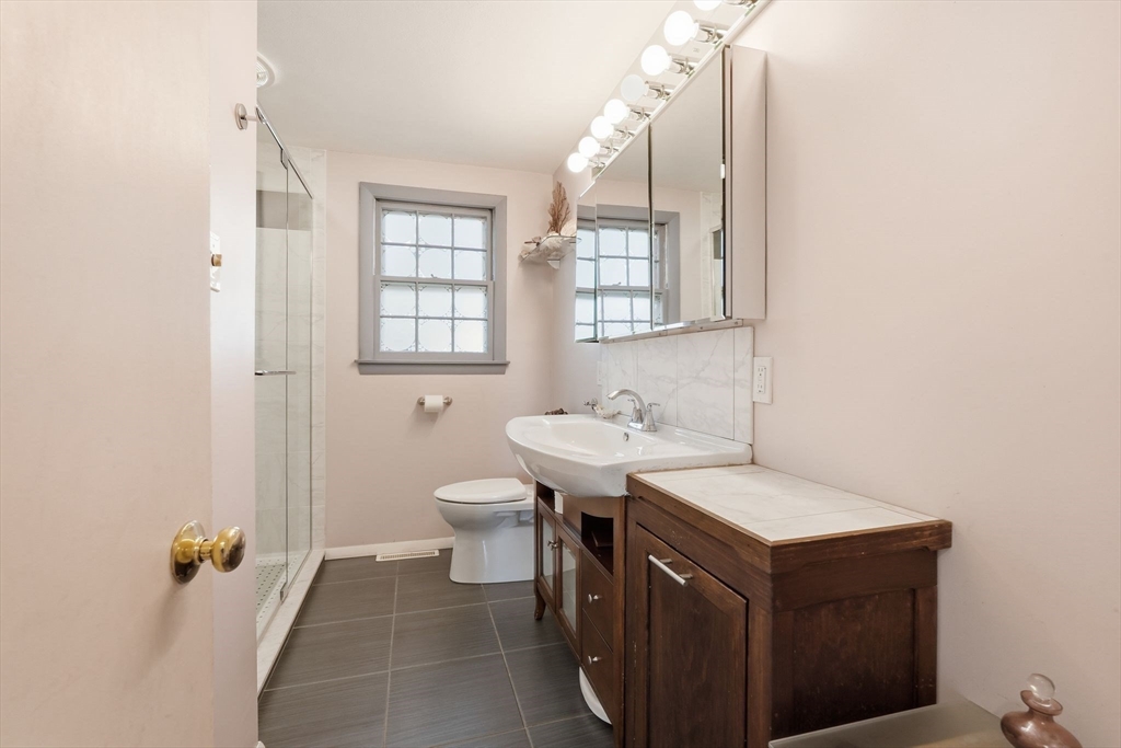 10 Dana Street Amherst, MA 01002 - Photo 22 of 40