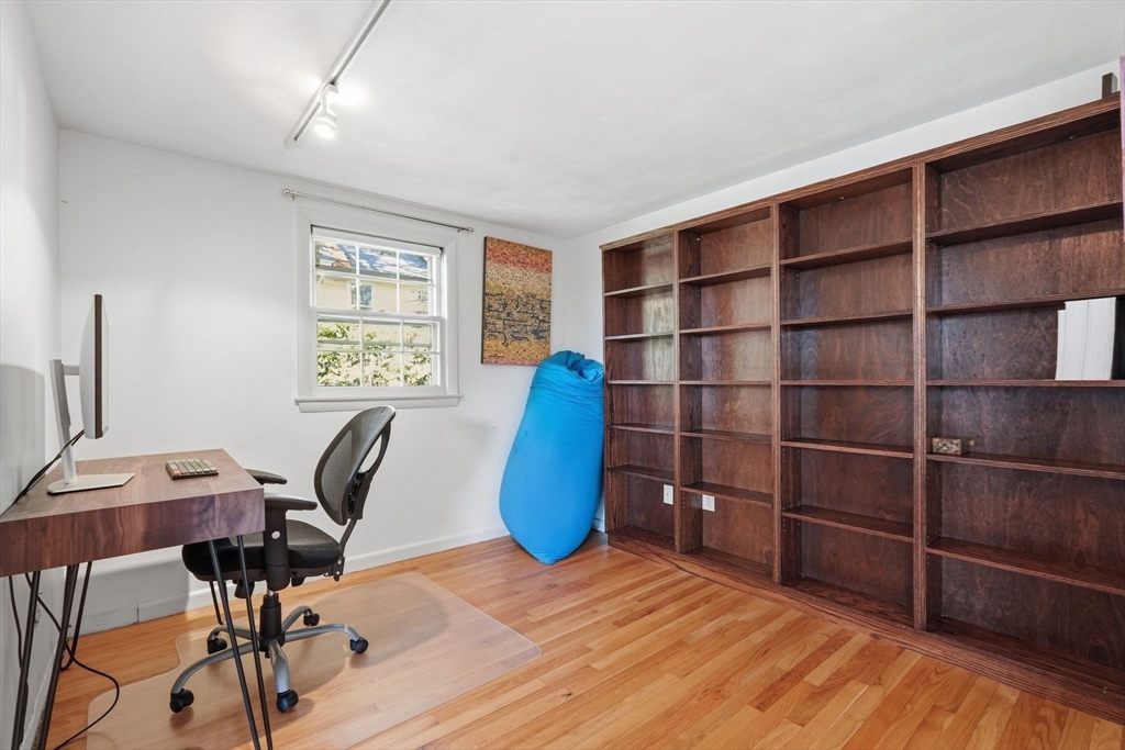 10 Dana Street Amherst, MA 01002 - Photo 25 of 40