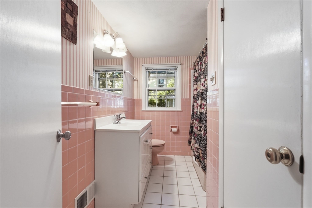 10 Dana Street Amherst, MA 01002 - Photo 28 of 40