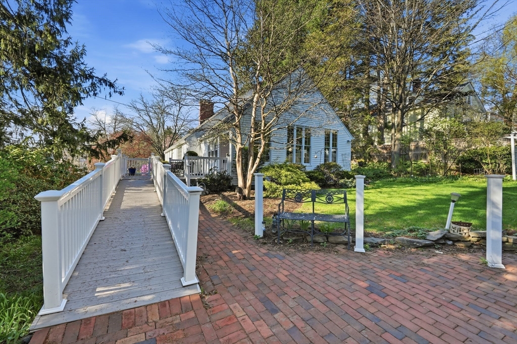 10 Dana Street Amherst, MA 01002 - Photo 31 of 40