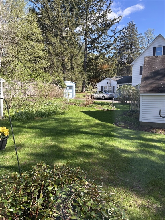 10 Dana Street Amherst, MA 01002 - Photo 34 of 40