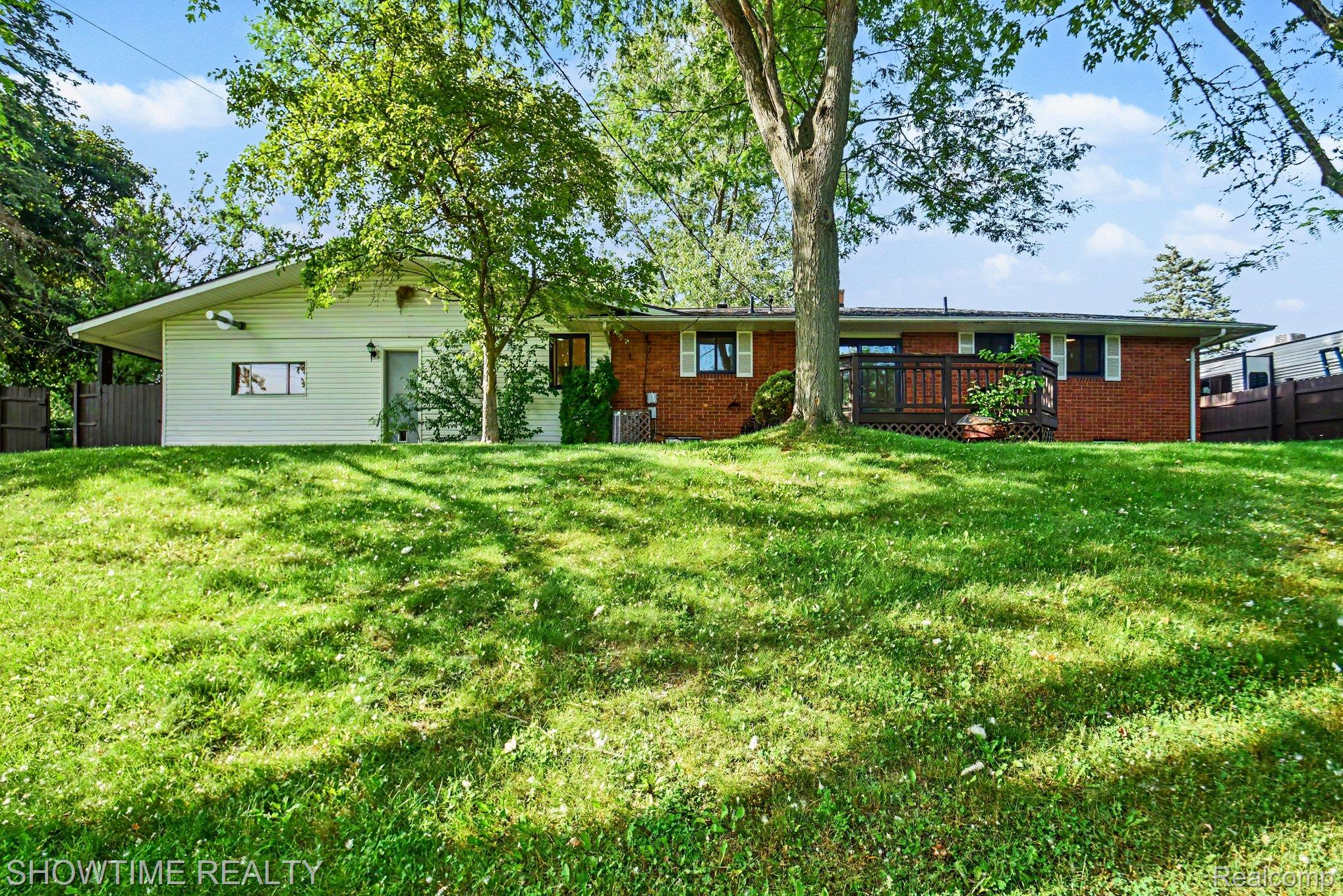 3699 Mark Road Waterford, MI 48328 - Photo 26 of 26 Back of Home