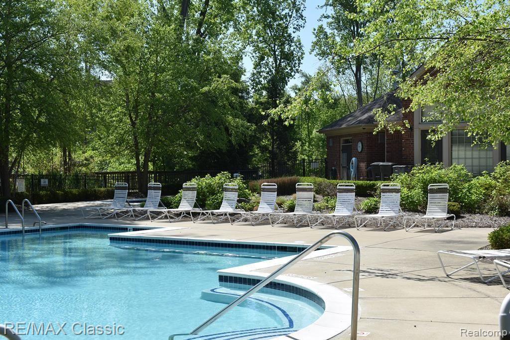 540 Riviera Court, Unit 244 Walled Lake, MI 48390 - Photo 20 of 39